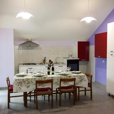 דירה Due Viali קנוביו